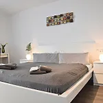 Rosenhof 3*