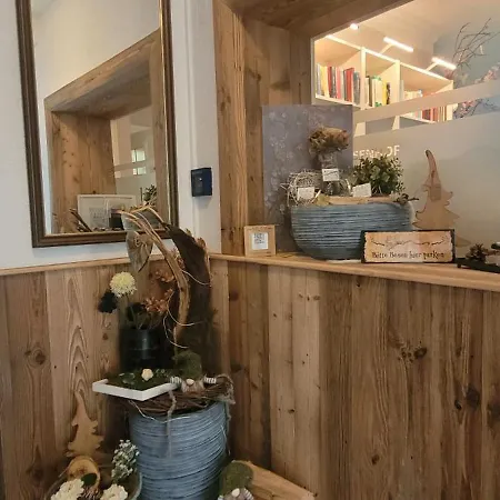 Oda ve Kahvaltı Rosenhof 3*