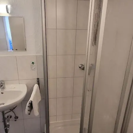 Rosenhof Oda ve Kahvaltı 3*